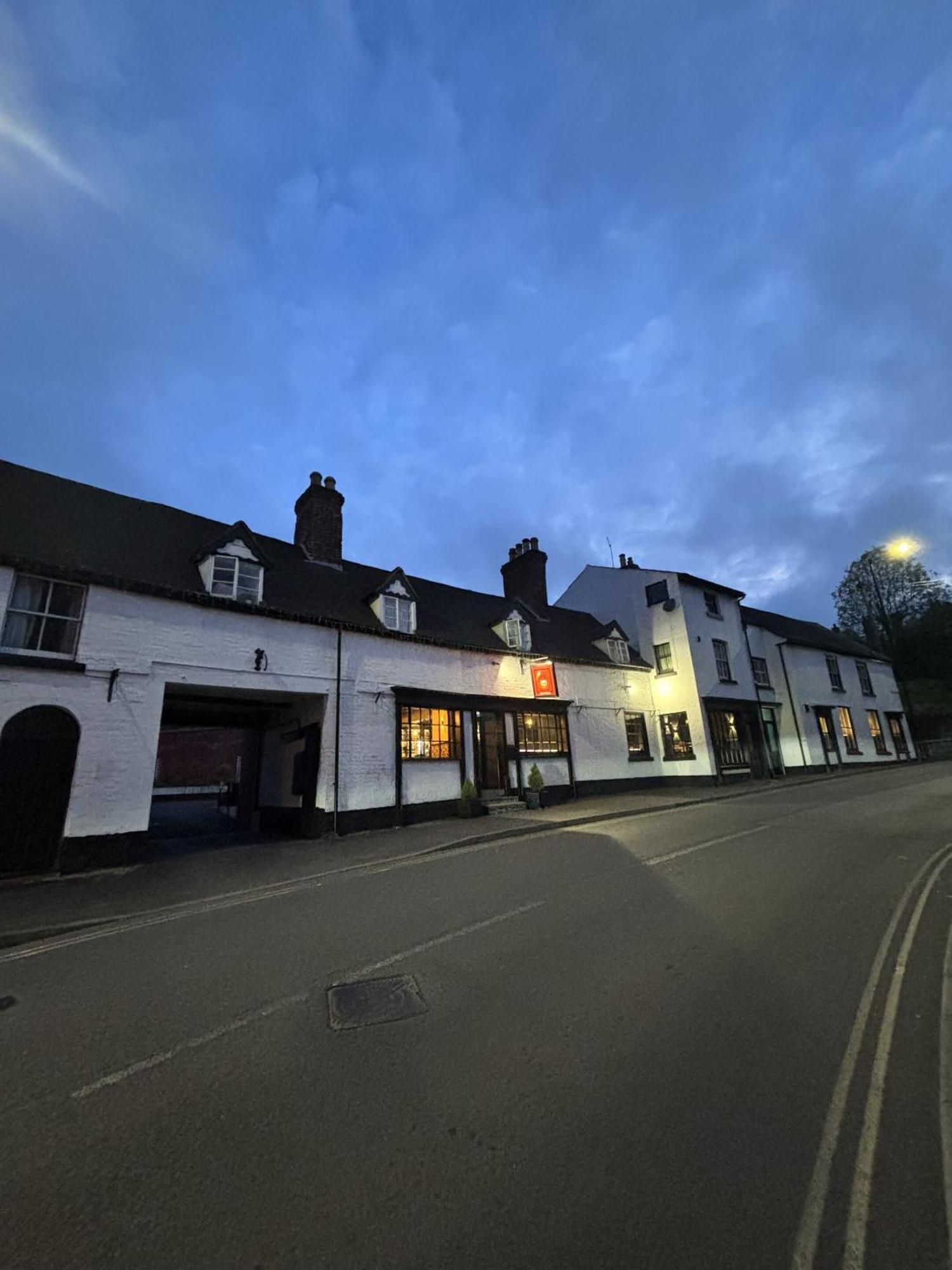 Bed and Breakfast Yak & Yeti Shrewsbury Exterior foto